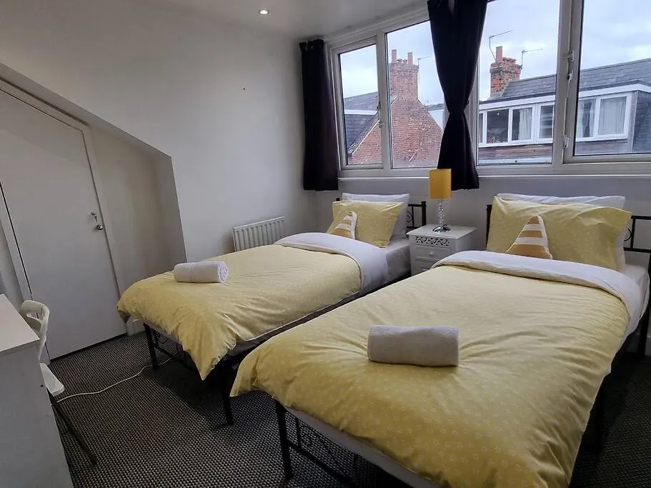 Make Yourself At Home! Leeds  Apartament